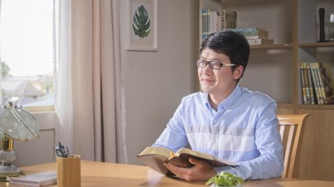 Tỉnh ngộ khỏi sự kiêu ngạo của mình